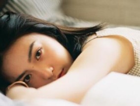 分手后放不下前任怎么办？如何快速走出情感困境？
