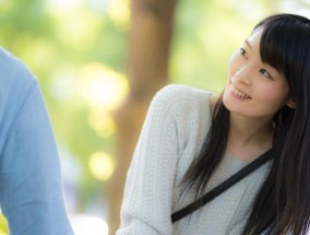 错误的挽回女友方式有哪些？如何正确挽回女友的心？