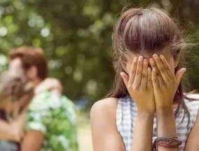 年纪小谈恋爱父母不同意怎么办？如何处理家庭与早恋的冲突？