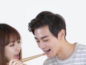 如何挽回绝情的前女友（15个步骤教你重燃爱火）