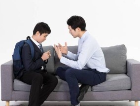如何引导青春期孩子处理情感问题？家长应该注意哪些事项？