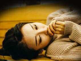异地恋是否应该继续？如何解决内心的矛盾和疑虑？