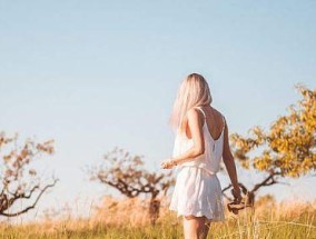 如何通过短信挽回前女友？有效快速的挽回策略是什么？