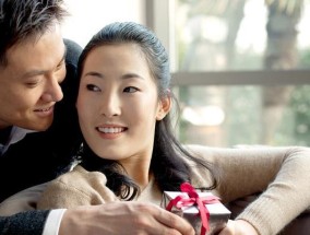 老公意外出轨我该不该原谅他？如何处理婚姻中的背叛？