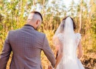 表白后女生疏远是拒绝的信号吗？如何应对这种情况？