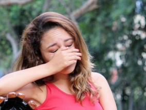 经济压力导致分手，如何挽回爱情（男友因经济困难而提出分手）