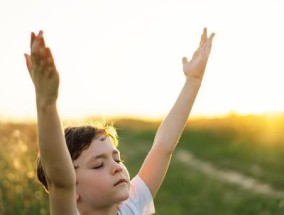 如何帮助孩子克服学习懒惰（针对孩子学习懒惰的原因和解决方案）