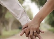 分手后挽回爱情的正确方法是什么？如何重建信任和感情？