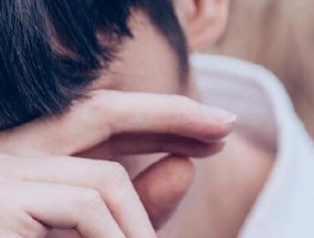 把男人删了却不加回来的缘由是什么？如何处理这种情感问题？