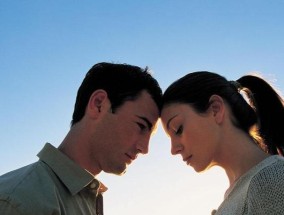 男朋友和前妻离婚拖延怎么办？如何处理这种复杂情感问题？
