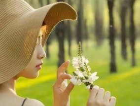 情侣分手后是否必须断绝联系？（关于分手后和前任联系的探讨——维系或割舍？）