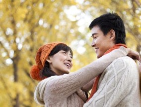 恋爱初期的男生如何表现自己？有哪些技巧可以赢得好感？