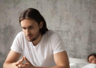 异地男友有了新欢我该怎么办？如何处理感情危机？