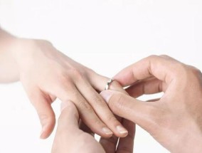 婚姻话术：女人如何通过说话技巧改善夫妻关系？