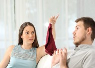 如何观察能看出老公出轨的表现？有哪些明显的行为信号？