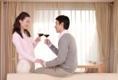 夫妻相处中哪些行为能决定婚姻的长久？如何通过日常行为改善夫妻关系？