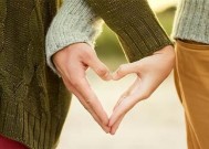50岁的女人搞婚外情是怎么回事？背后的心理原因是什么？