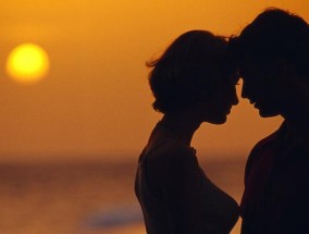 同时喜欢两个人怎么办？如何处理这种复杂情感问题？