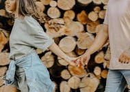 订婚后女友提出分手，如何挽回？有效策略有哪些？