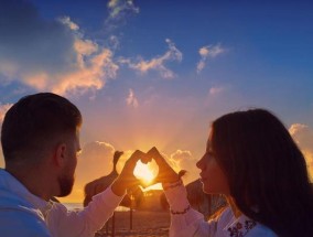 如何用暖心的话语安慰男朋友？安慰男朋友的正确方式是什么？