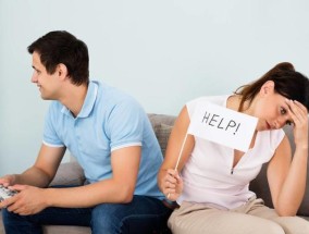 老公出差期间出轨女邻居怎么办？如何处理婚姻危机？