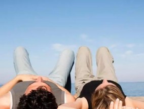 如何在分手后挽回男友（分手后的最佳挽回时机和方法）