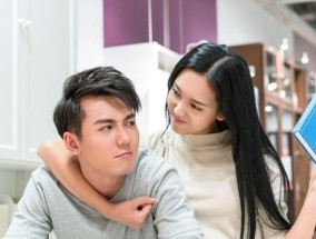 面对老公出差屡次出轨，如何应对和处理？