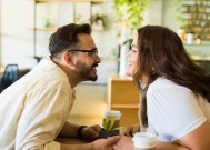 发现老公有婚外情怎么办？如何有效挽回他的心？