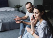 老公婚后联系初恋如何挽回？有效策略是什么？