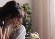 丈夫出差，老婆出轨的真相（揭秘家庭里的黑暗角落）