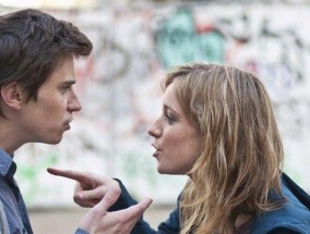 如何打破婚姻危机中的冷战（以婚姻危机为话题）