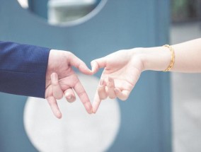 如何运用聊天小技巧挽回前男友？挽回男友的正确套路是什么？