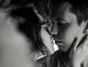 精神出轨和身体出轨哪个更严重？如何处理婚姻中的不忠行为？