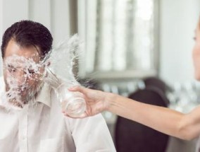如何修复因反复说分手导致的前男友不信任问题？