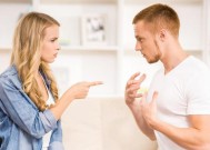 老公50岁出轨怎么办？如何处理中年婚姻危机？