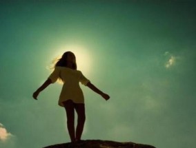 如何用让人心疼的句子挽回一个人的心？