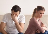 当感觉他越来越不爱你，你该怎么办（如何应对疲惫的恋爱关系）