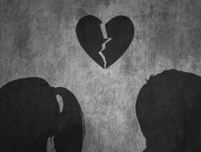 如何成功挽回你的感情（分手后的4个步骤）