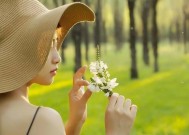 两地分居的夫妻老公出轨有哪些表现？如何发现和应对？