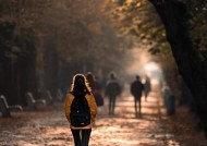 男人真心喜欢一个人的表现是什么？如何识别他的真实情感？