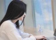 分手三年后再见面是什么感觉？如何处理这种复杂情感？