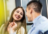 如何判断他是否喜欢我？不敢表白怎么办？
