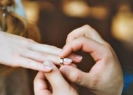 如何挽回失落的爱情（用这些步骤让爱情重燃）