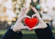 分手后还爱着对方是什么体验？如何处理这种复杂情感？