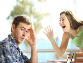 被甩后挽回前男友是否明智？如何做出正确选择？