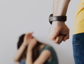 父母出轨对孩子的影响有多大？如何减轻孩子的心理创伤？