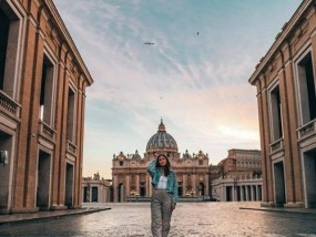 被夸奖时如何幽默回应？避免凡尔赛的技巧有哪些？