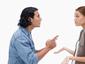 怎样追求喜欢的人，当她对你反感（如何改变她的看法）