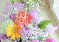 用花束挽回男友的心（让花语传达你的真心）