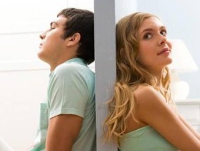 老婆有外遇的表现有哪些？如何发现并应对？